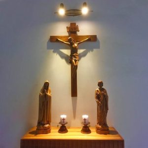 Bàn Thờ Chúa – HA15 Bàn Thờ Chúa, kệ mộc đơn giản