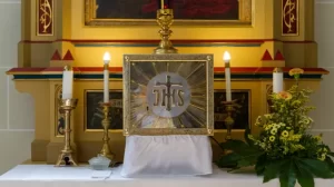 Nhà Tạm Thánh Thể và những điều cần biết (1)