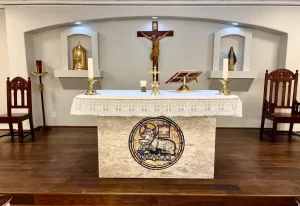 Bàn Thánh trong phụng vụ, vị trí và ý nghĩa