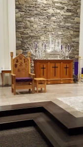 5 đồ vật không thể thiếu trong mỗi Nhà Thờ Công Giáo